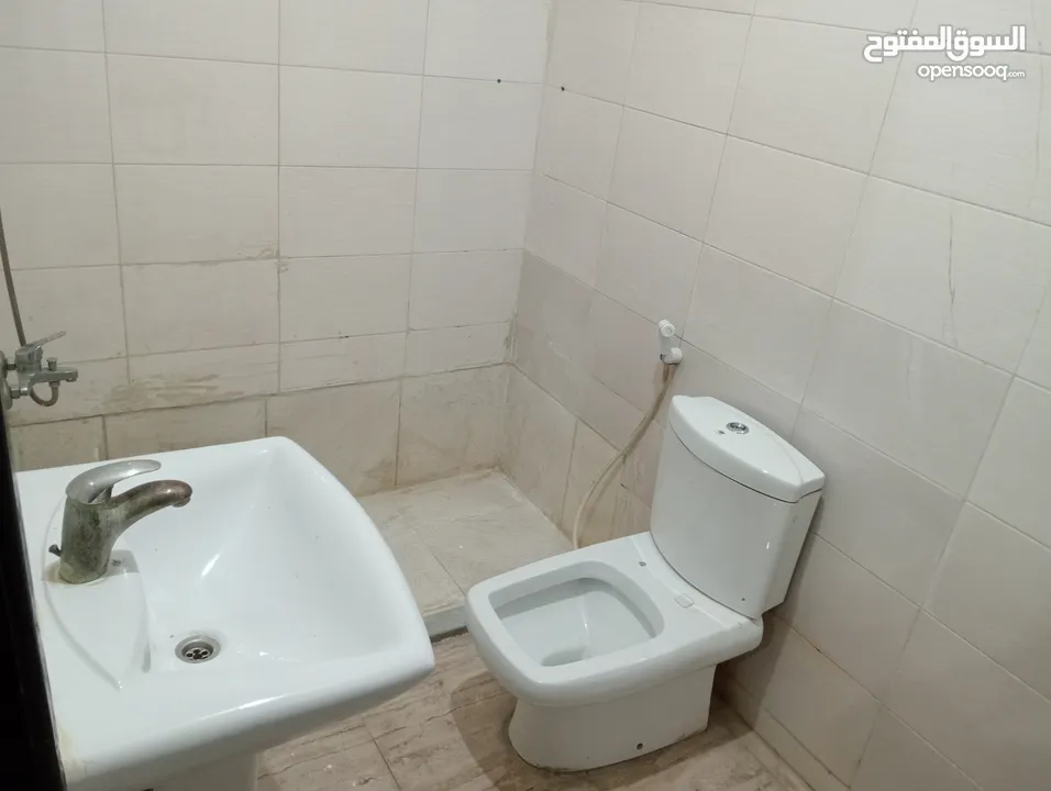 شقة فارغة من المالك مباشره للعائلات فقط