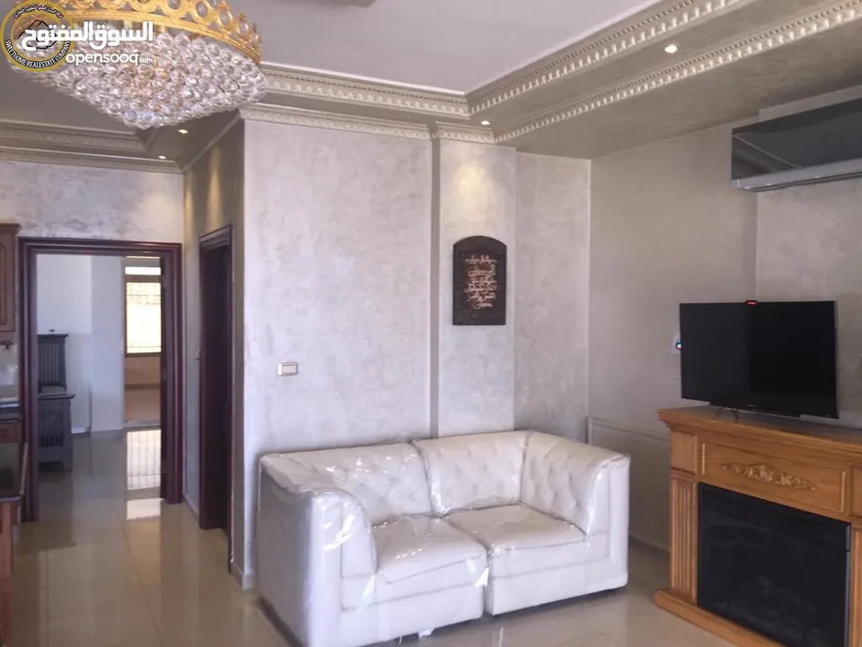 شقة مفروشة فاخرة للبيع في أم السماق الجنوبي  - خلف ال ( C-Town) طابق ثالث مع روف دوبلكس 290م