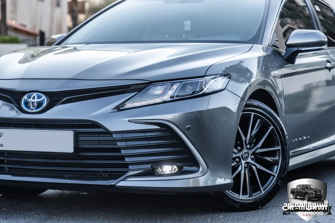 Toyota Camry Gle 2023  السيارة بحالة ممتازة جدا و قطعت مسافة 70,000 كيلو متر