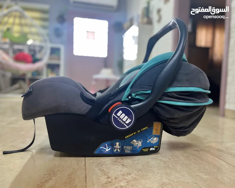 كوت / كارسيت مُخمَل مبطَّن نَفخ ماركة BABY Leno.. شبه جديد