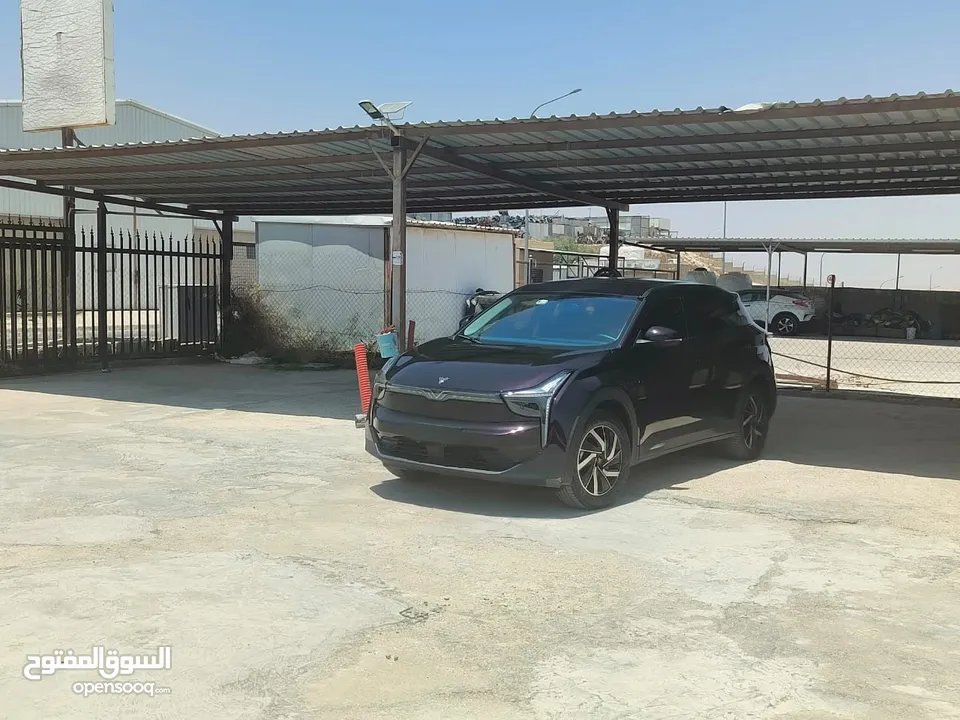 نيتا يو برو 2022 لون باذنجاني حره