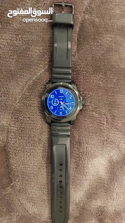 ساعة ذكية نوع Fossil