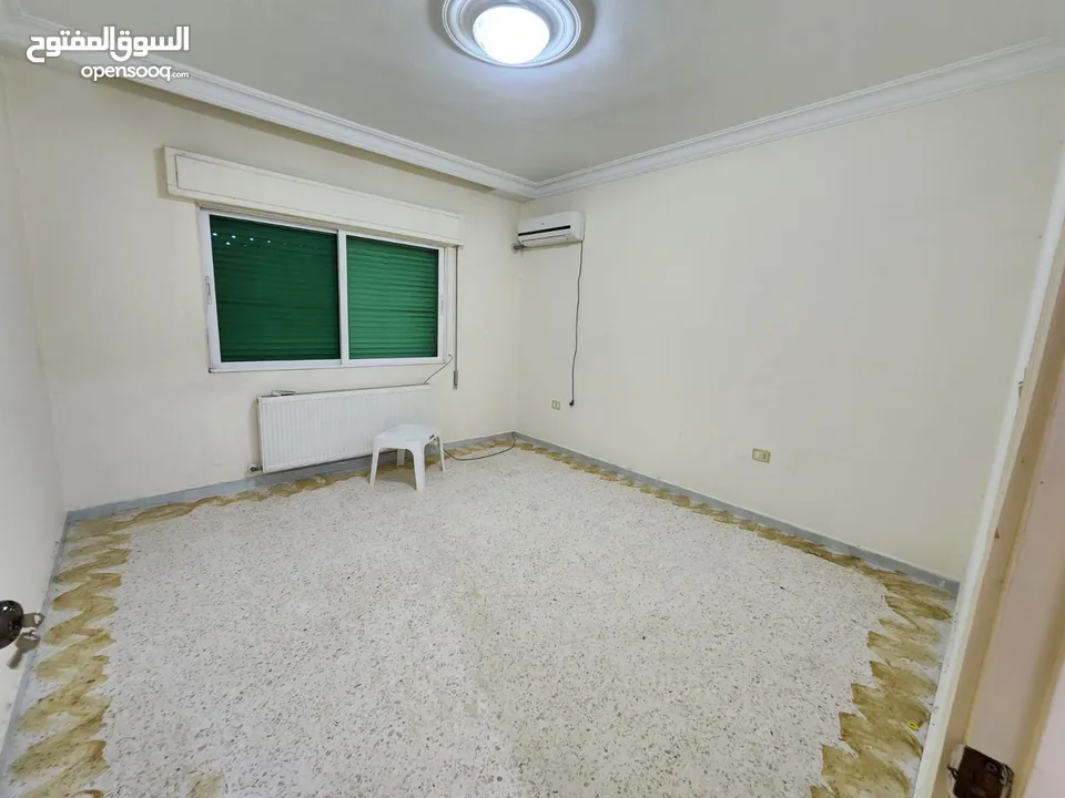 شقة فارغة للبيع في منطقة السابع - ref : 14614