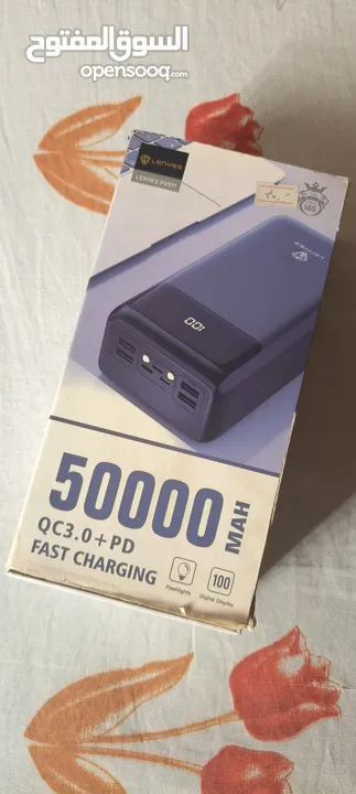 Power Bank. Head phones