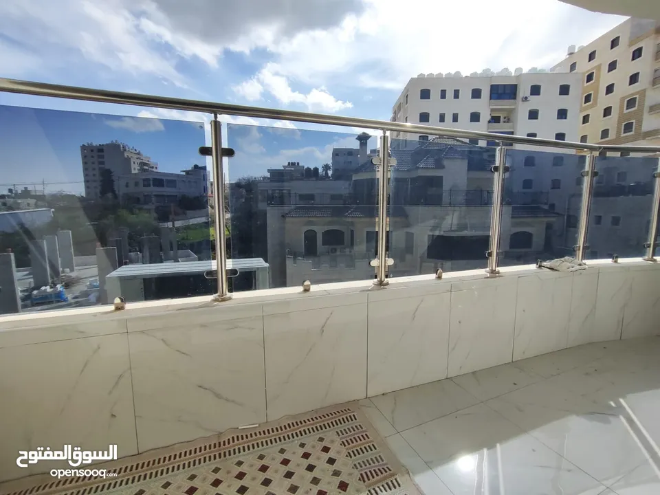 شقة سوبر ديلوكس للبيع – بيتونيا  قرب الطوارئ