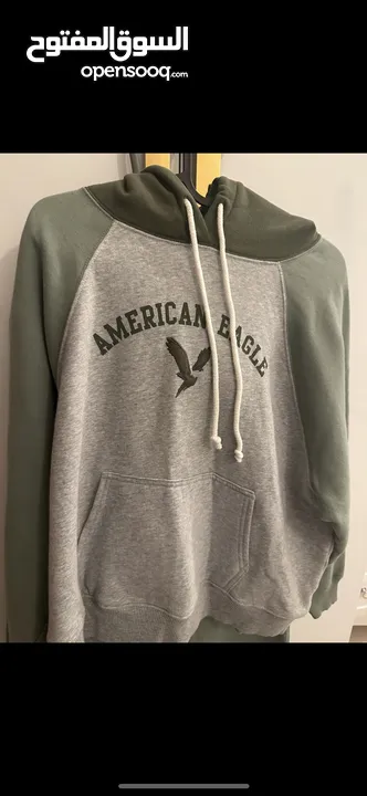 hoodies and t shirt for girls feom American eagle