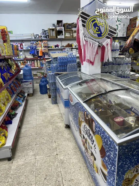 سوبر ماركت  دكان ثلاث مخازن مجهز بالكامل