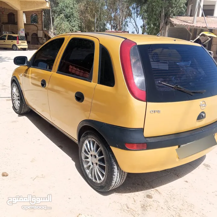 سيارة اوبل كورسا للبيع موديل 2002