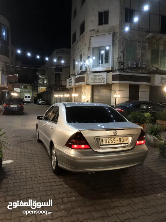 للبيع او البدل مرسيدس c220 اصل عمومي موديل 2006 بحالة ممتازه السعر 30 الف