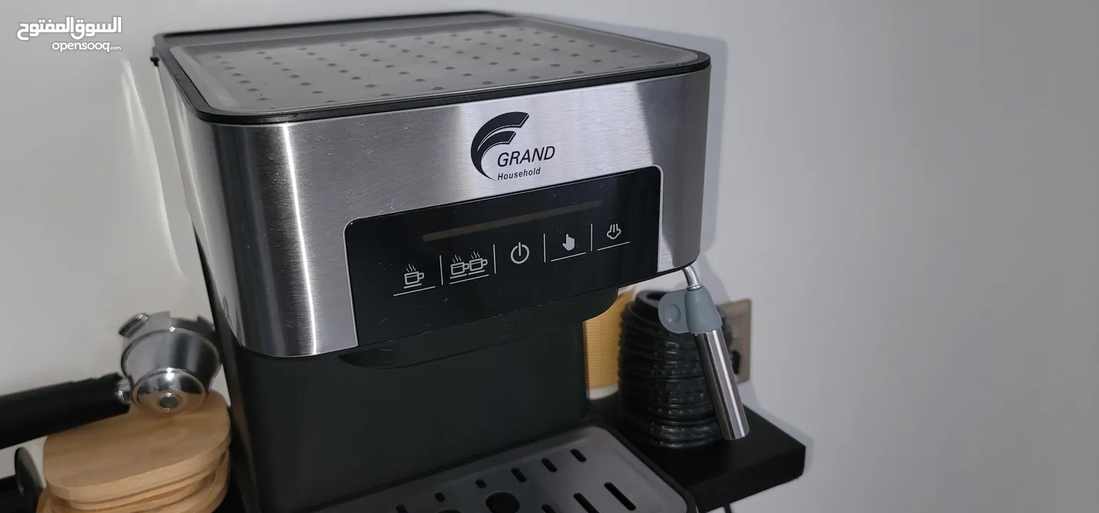 ماكينة قهوة من شركة جراند