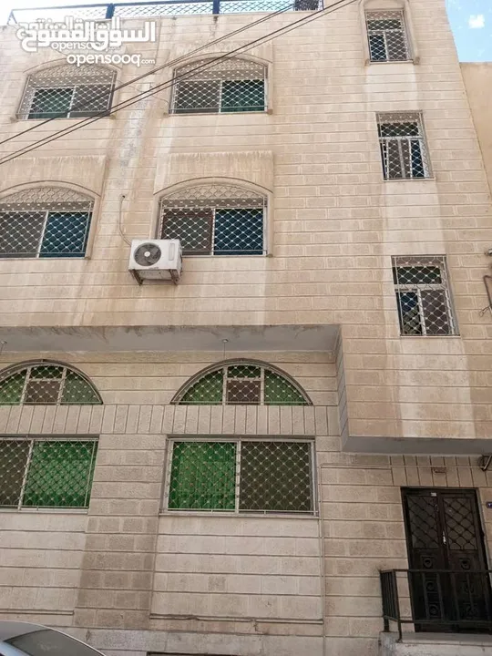 بناية 5 طوابق للبيع تصلح للسكن العائلي او الاستثمار