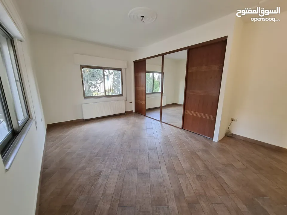 شقة غير مفروشة للإيجار ( Property 40836 )-175064131