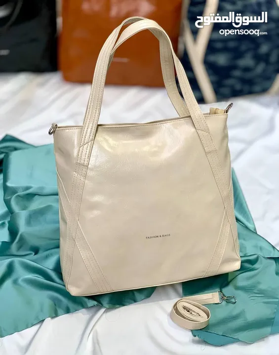 شنطة يد - handbag