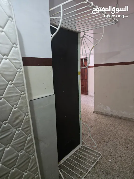 تخت مفرد مع فرشة
