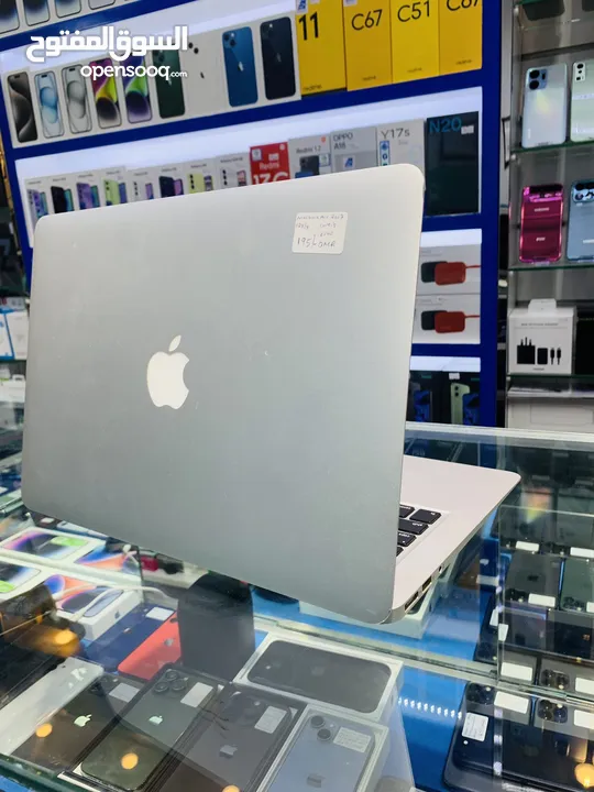 MacBook air (2017) on offer price