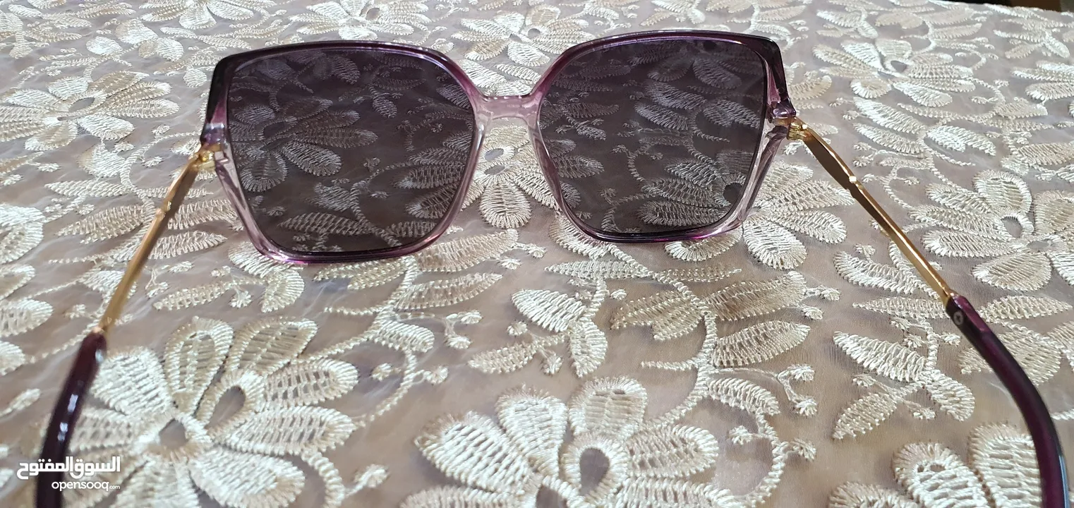 نظارتين شمسية للبيع مع العلب الأصلية