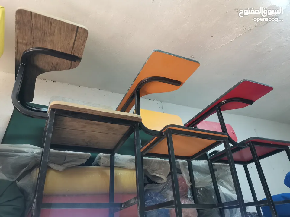 شروة كراسي محاضرات مستعمل