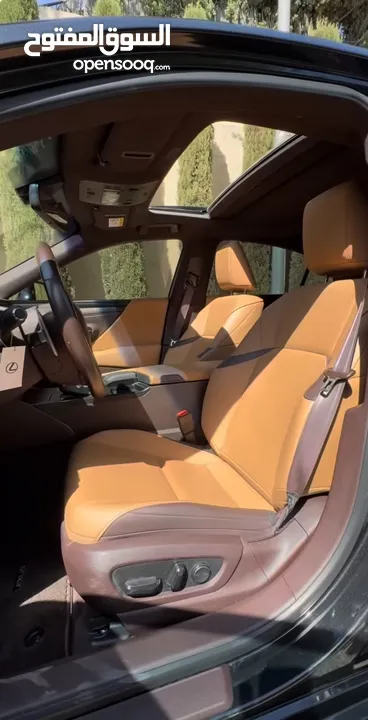 Lexus 2020 es300h