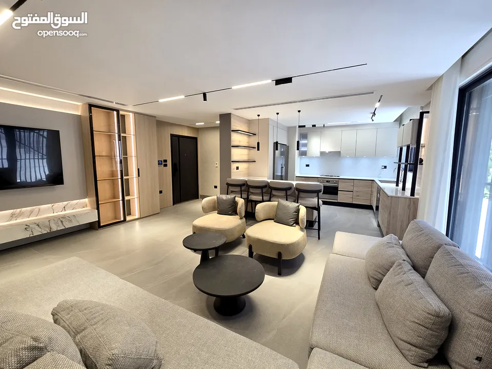 ارقى مناطق ام اذينة شقة مفروشة فخمة مع حديقة واسعة وكراج خاص LUXURY APARTMENT
