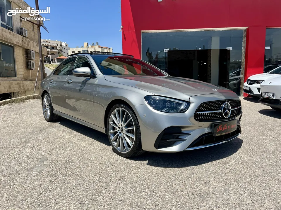 مرسيدس E350 AMG ذهبي 2022 اعلى مواصفات بحالة الزيرو مميزة جدا جمرك جديد