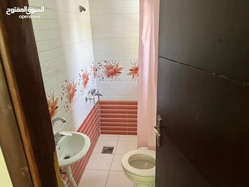 استوديو مفروش للإيجار عين منجد
