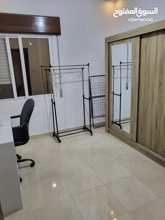 شقق سكنية فارغ ومفروش للطالبات