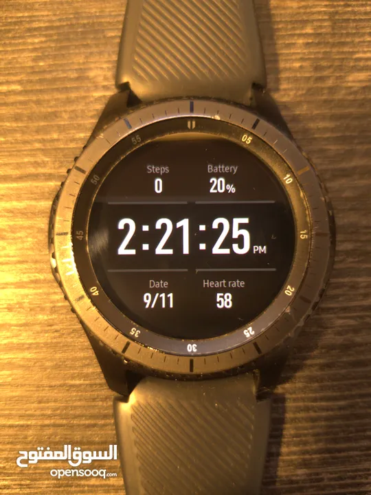 samsung gear s3 frontier مستعملة بحاله جيده جداً