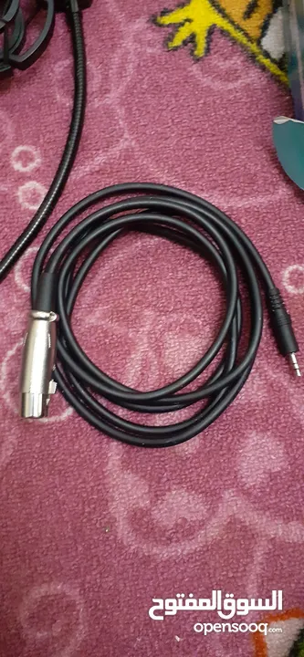 ادوات تسجيل مايك كوندينسر m800 مع كرت صوت v8 بحال  الوكاله استعمال قليل مع فانتوم بور جديد