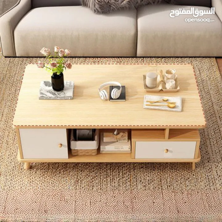 طاولة صالون عصرية متعددة الاستخدامات بتصميم أنيق يجمع بين البساطة والعملية لتكون قطعة مثالية في غرفة