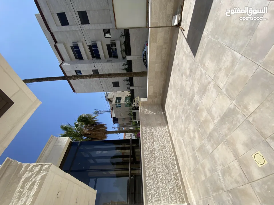في أجمل مناطق أم السماق شقة أرضية 137م مع ترس وحديقة 170م بسعر مميز / ref 9541
