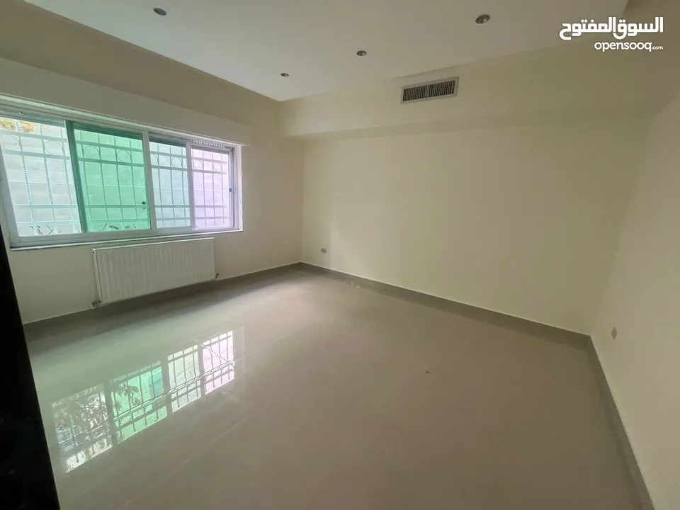 شقة 4 نوم مع مسبح للايجار ( Property 39164 )-175034641