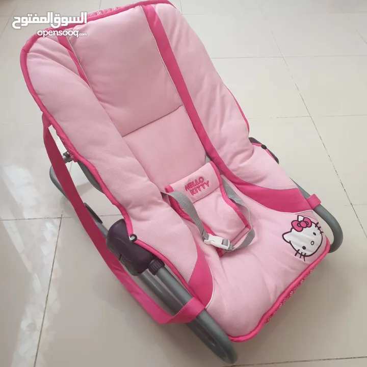 كرسي للاطفال بناتي وولادي مستعمل بحالة جيدة جدًا وسعر مناسب