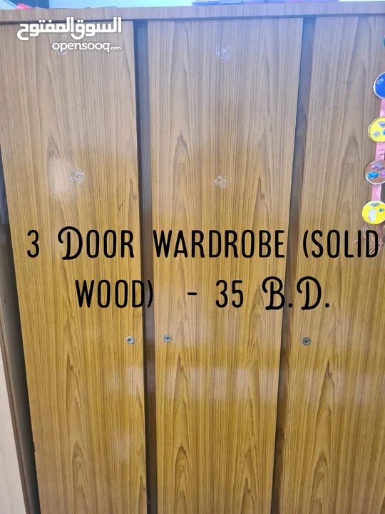 Queen Size/ 3 Door wardrobe & T.V stand for sale.