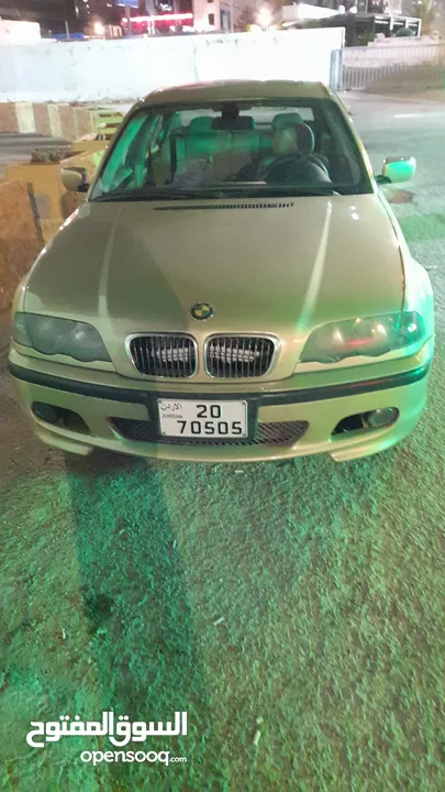 سيارة بي ام للبيع ذهبي 328i   E46 موديل 2000