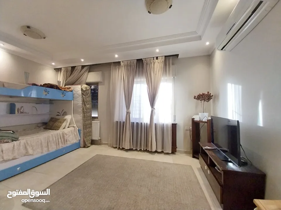 شقة للايجار في جبل عمان  ( Property 35240 ) سنوي فقط