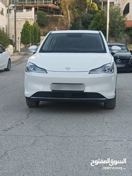 نيتا v موديل 2023 لون ابيض لؤلؤي فحص كامل جمرك حديث اتسكور 89% فحص soc 100% استخدام شخصي مثبت كارسير