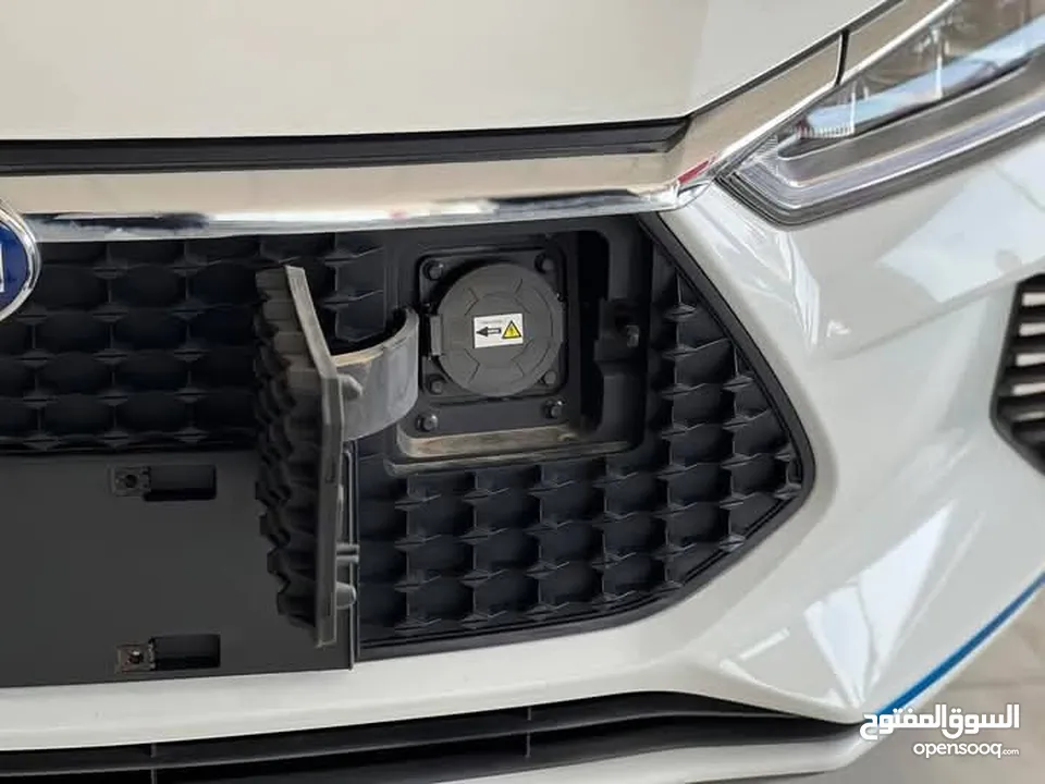 جمرك اليوم... جاهز للتنازل الفوري.. بسعر مغري جداً   BYD E3... عداد زيرو   من المستورد مباشره