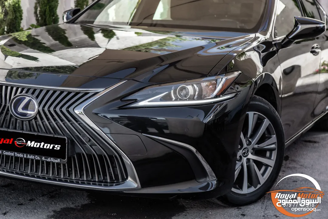 Lexus es300h 2020