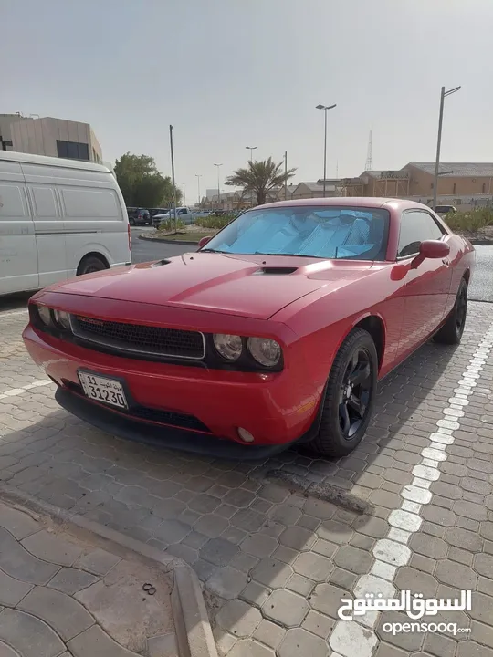 Dodge challenger 6 cylinders 2012 Sxt