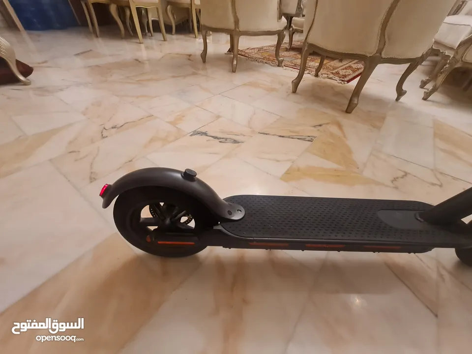 سكوتر كهرباء شاومي مستعمل شهر خفيف جدا بمواصفات عاليه