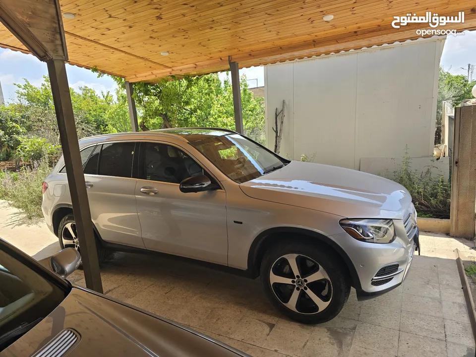 مرسيدس GLC350e 4matic