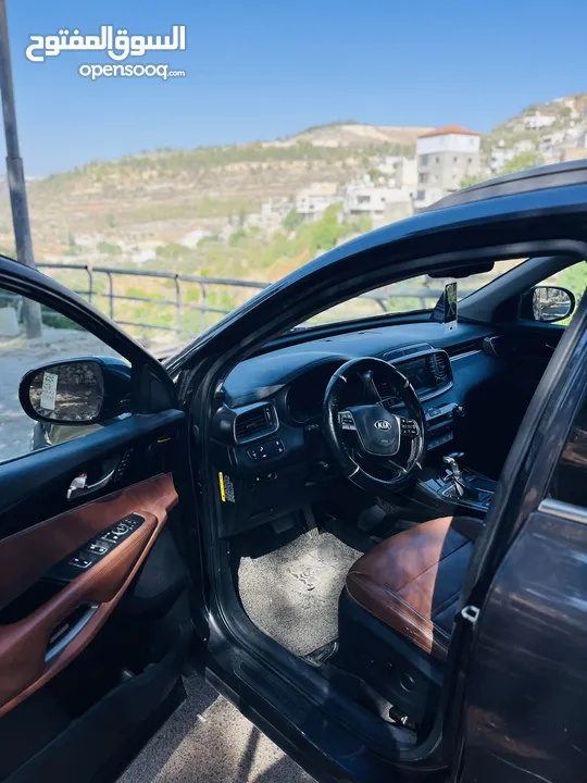 كيا سورنتو4X4 فل فل فل ما عدا الفتحة فقط  امكانية البيع دفعة وشيكات