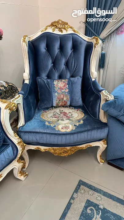 Royal Seating Set in New condition