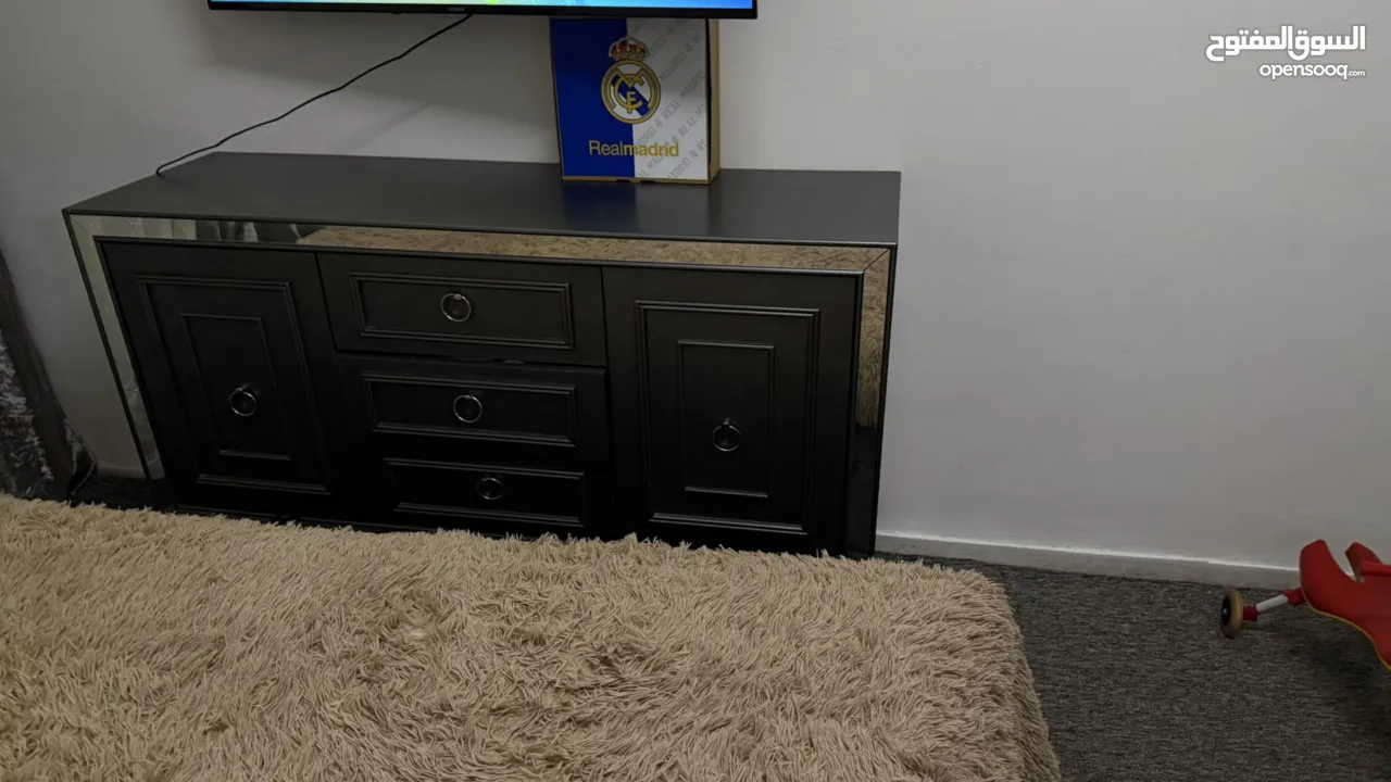 اثاث منزل استعمال بسيط