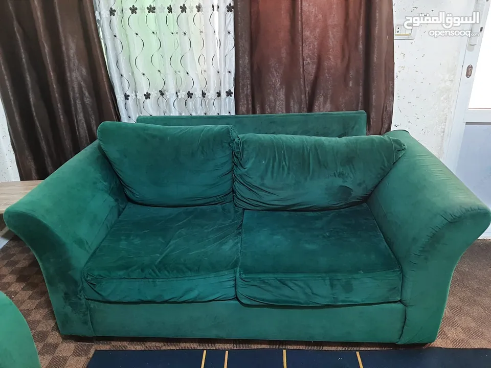 طقم كنب نوع ايشلي متحرك وثقيل