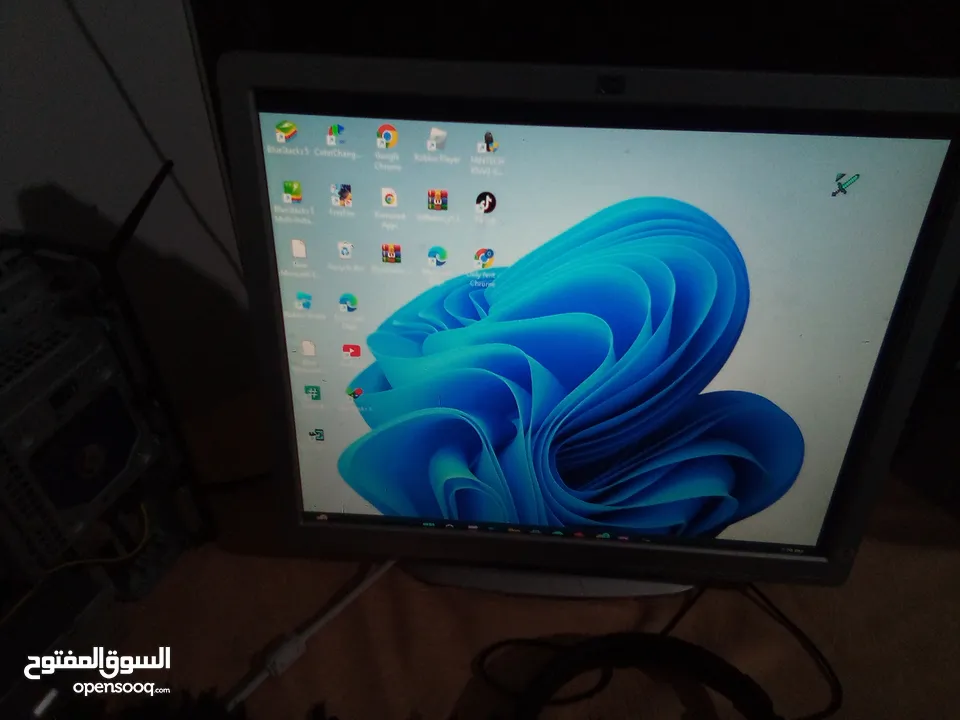 كمبيوتر قوي للبيع  كامل