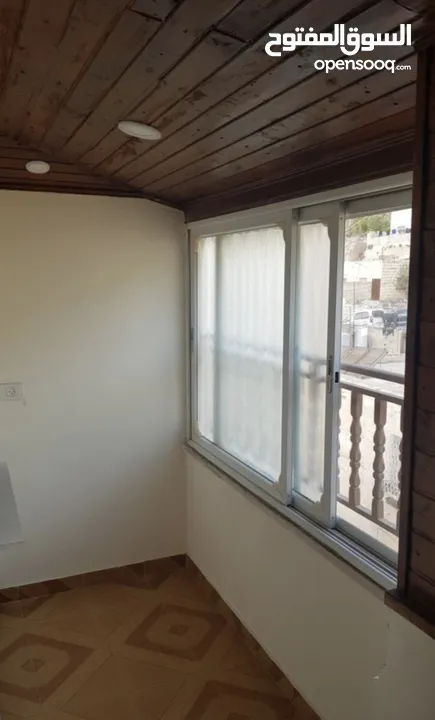 شقه رووف شارع مار شيربل / وادي معالي Furnished Loft Apartment for Rent St. Charbel Street