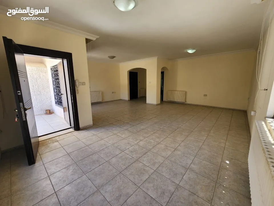 شقة فارغة للإيجار في عبدون - ref : 14626