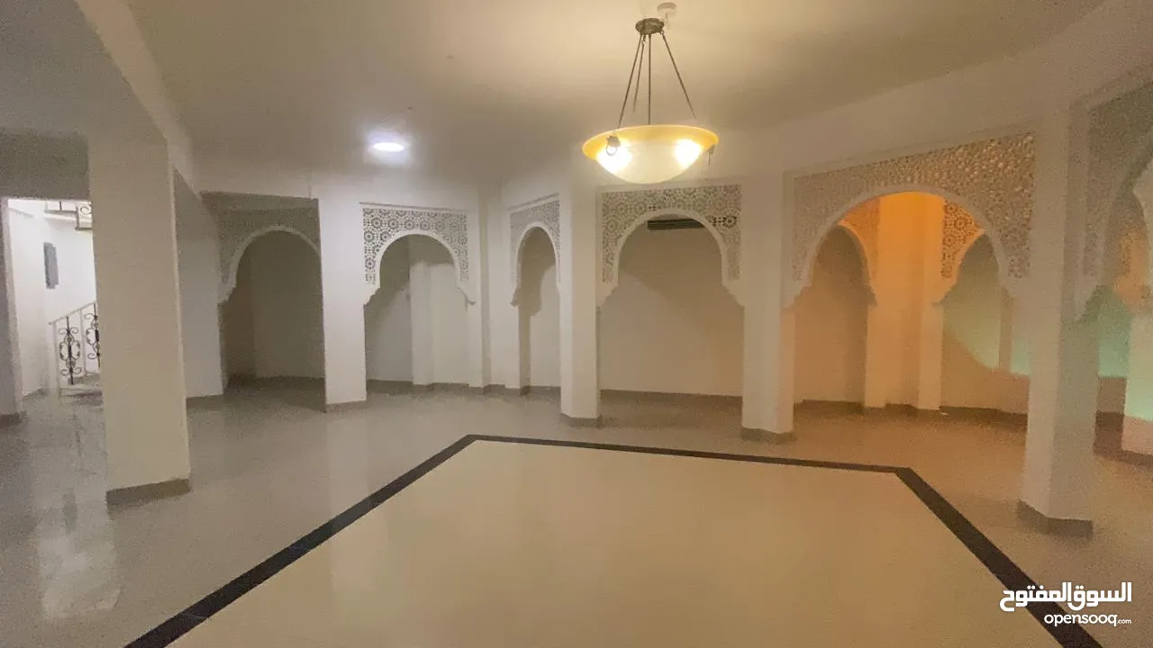 6Me34-Luxurious Big Building 20BHK for rent in Al Sarooj Street