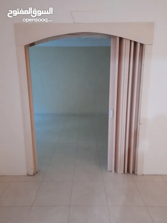 شقه للبيع في الجبيهة